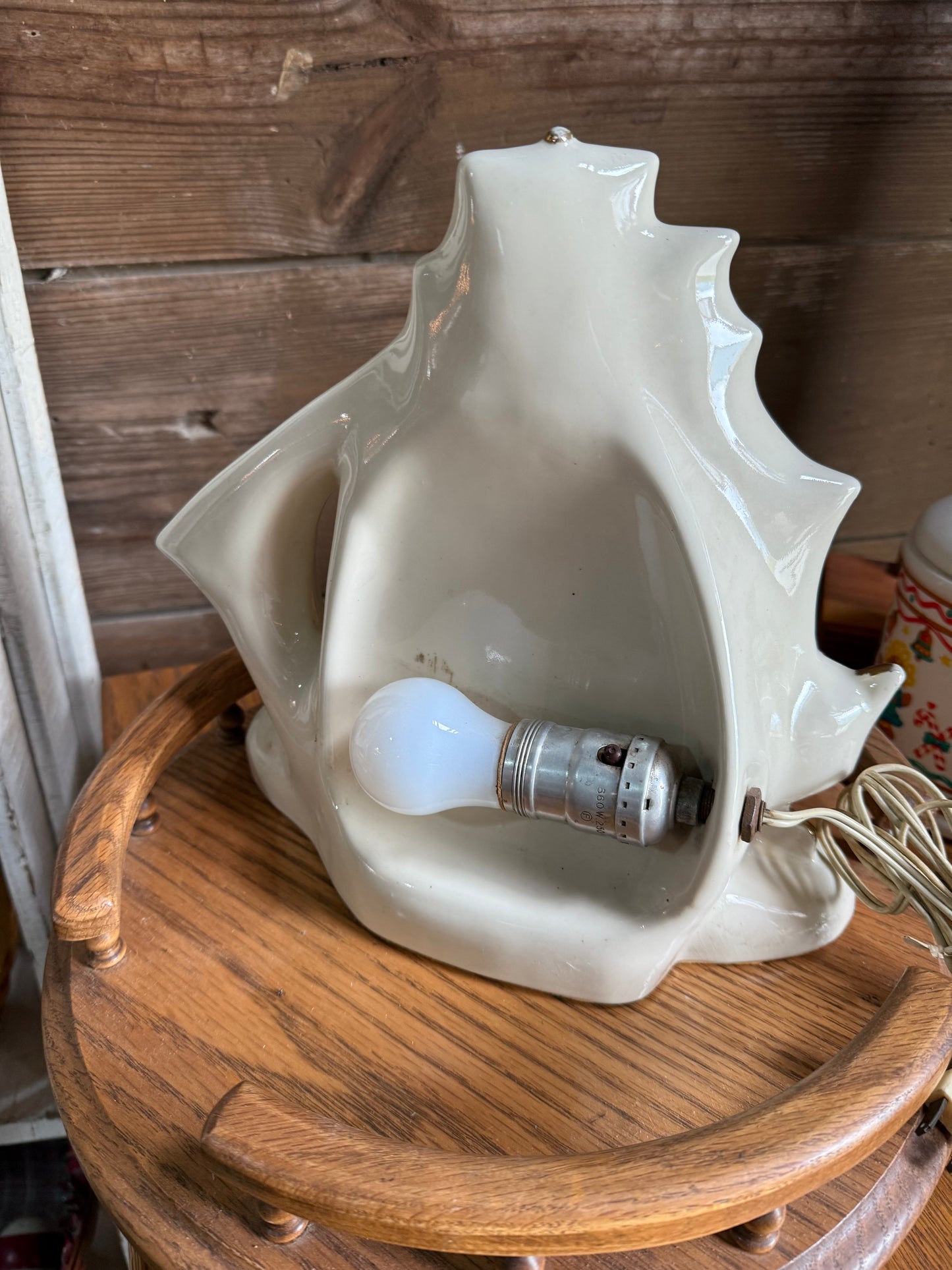 MCM vintage 1950’s TV lamp