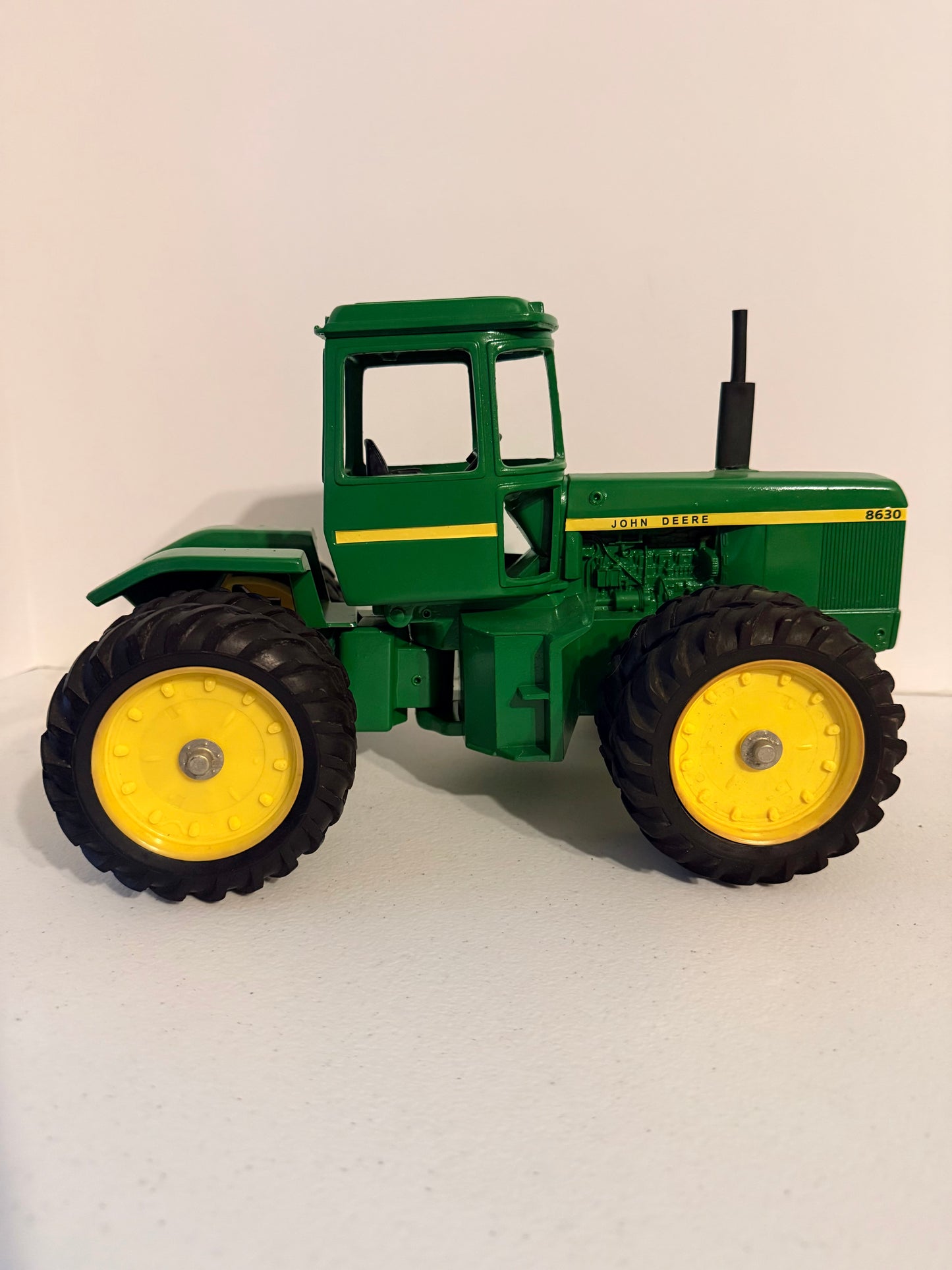 John Deere 4 wd 8630