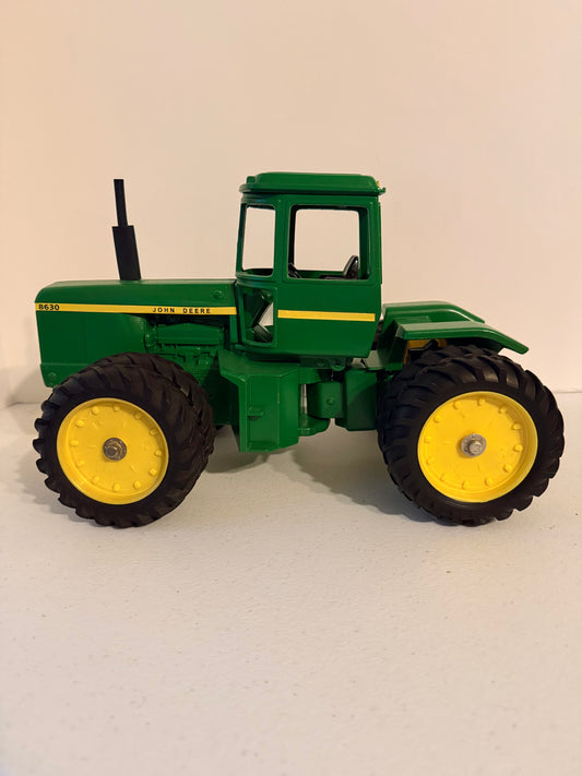 John Deere 4 wd 8630