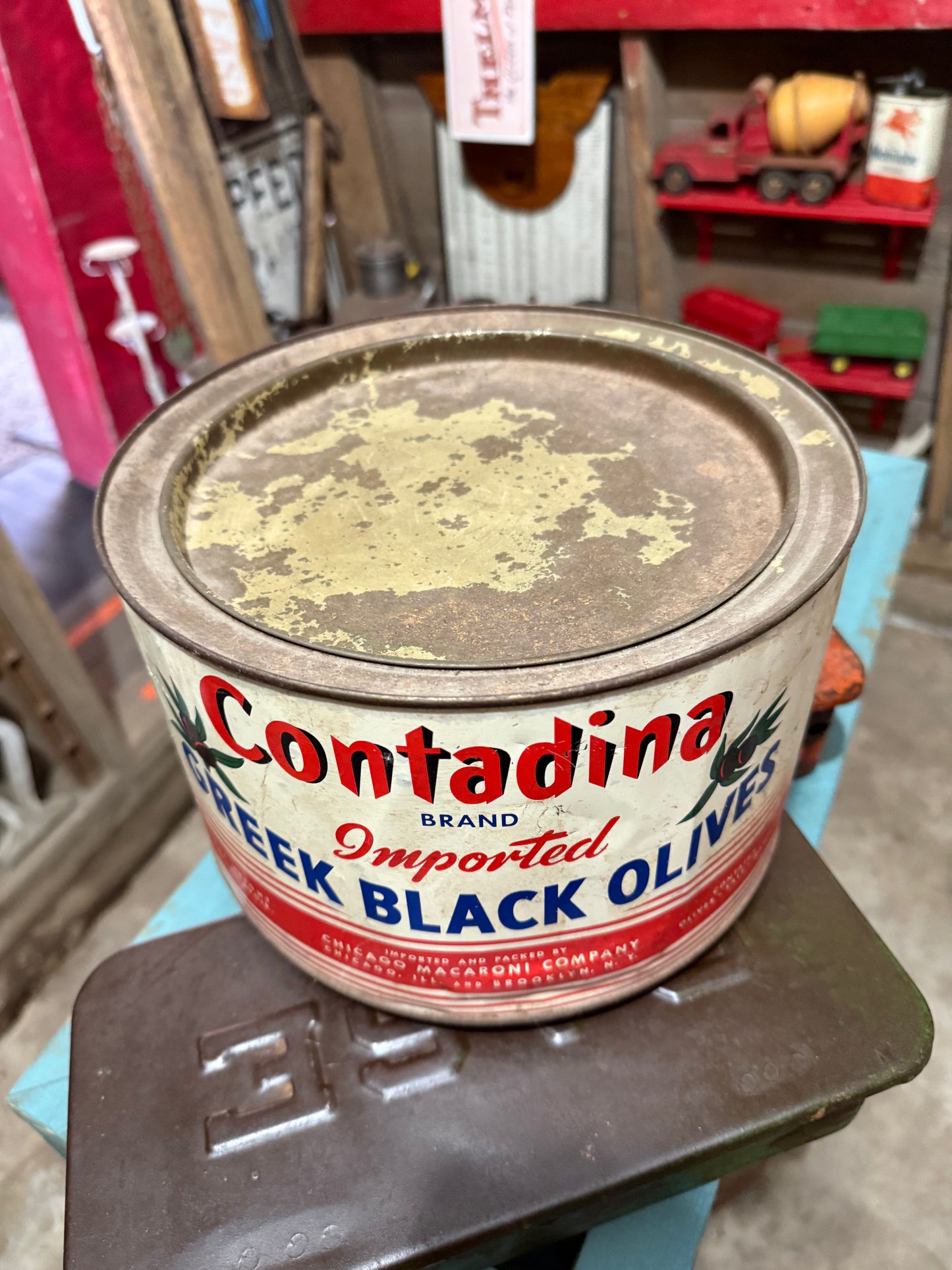 Contadina olive tin