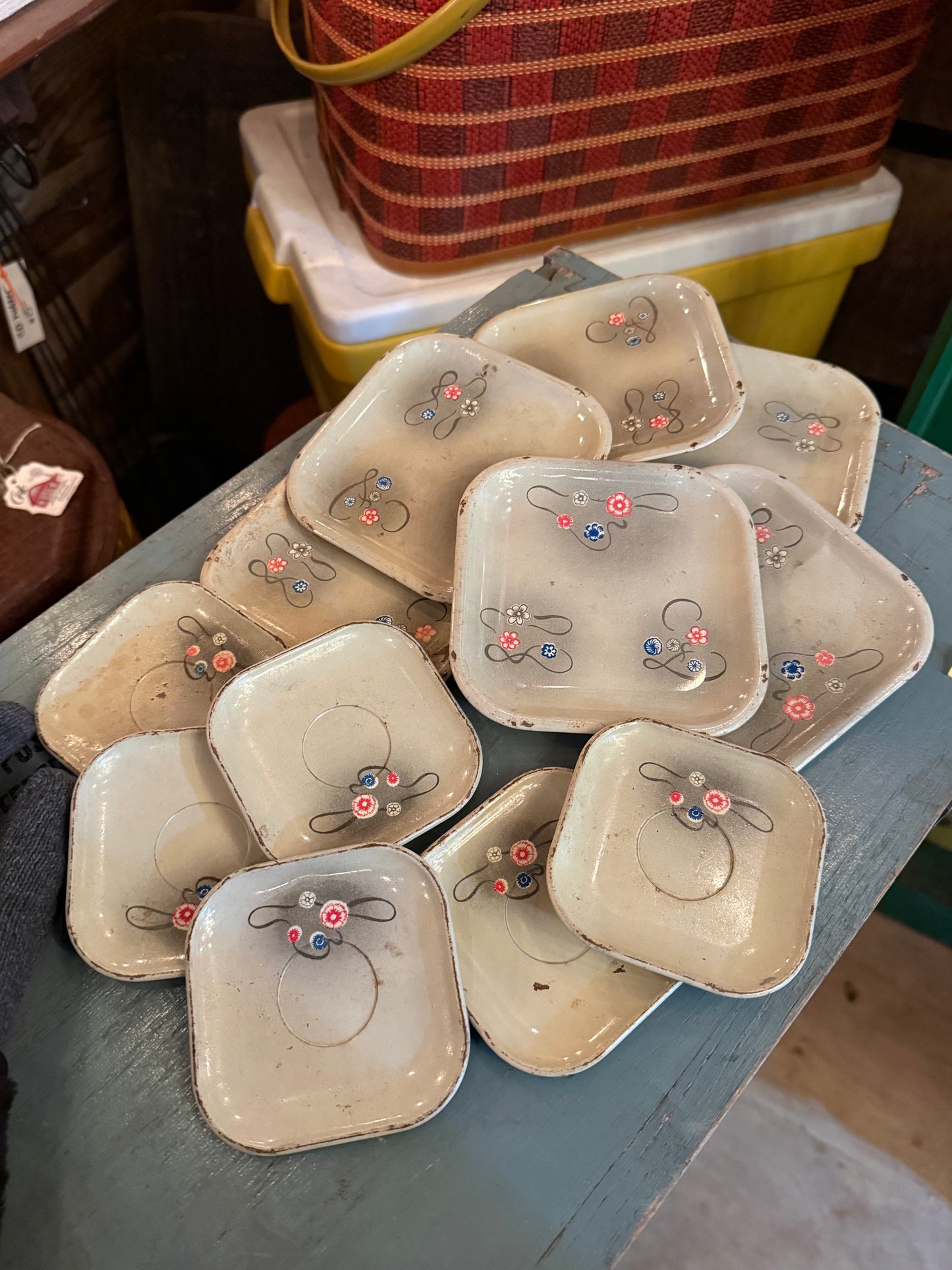 Metal children plates