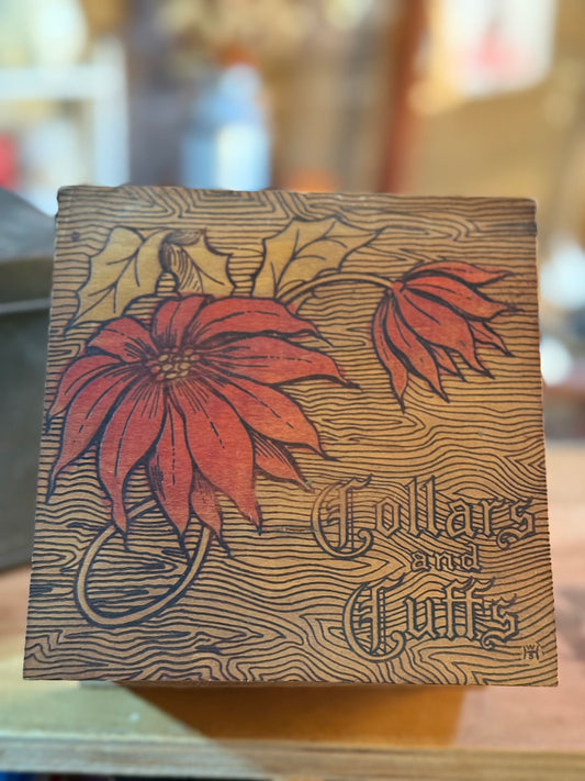Folk art Poinsettia Vintage Pyropgrahy Box